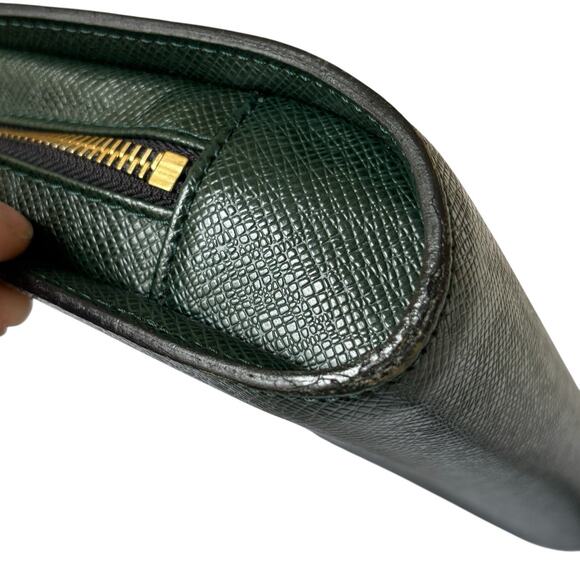Authenticated‎ Louis Vuitton Taiga Baikal Clutch Bag Epicea / Green. Code… - Picture 11 of 16